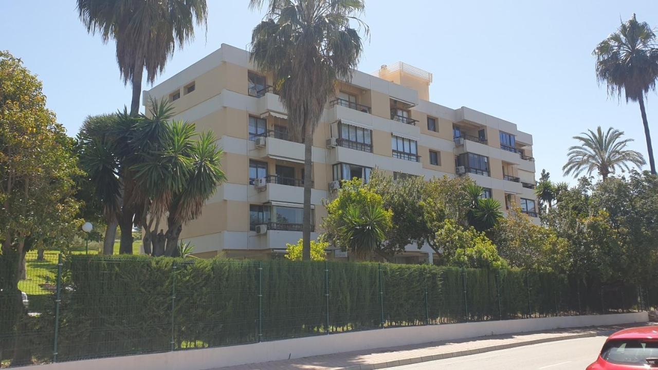 マルベーリャTorres De Aloha 2 Bdr Puerto Banusアパートメント エクステリア 写真